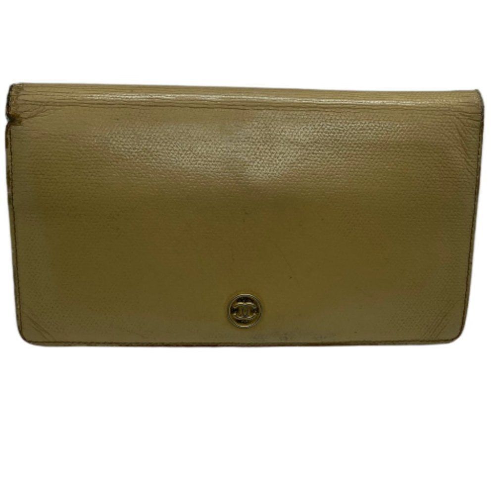 Pre-owned Authentic CHANEL Tan / Yellowish Leather Large Bifold Designer Wallet